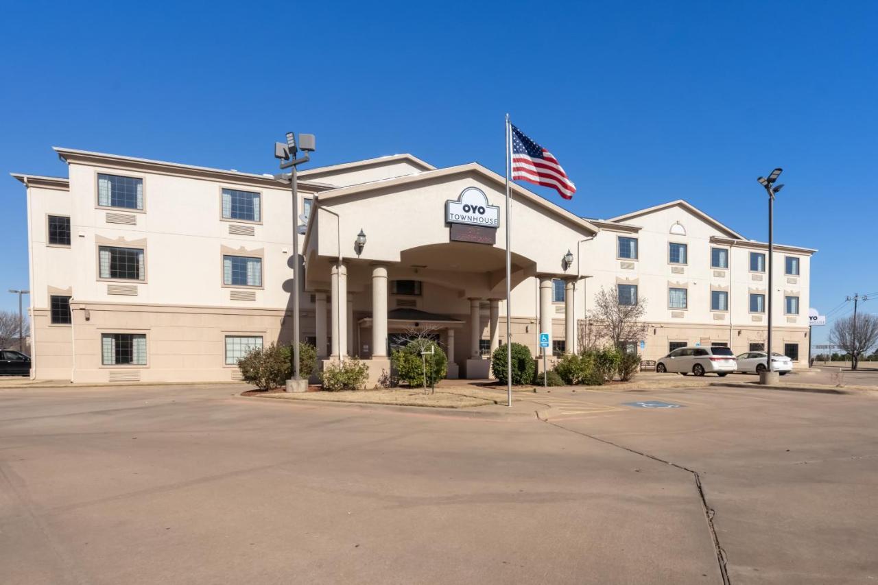 Oyo Townhouse Wichita Falls West Dış mekan fotoğraf