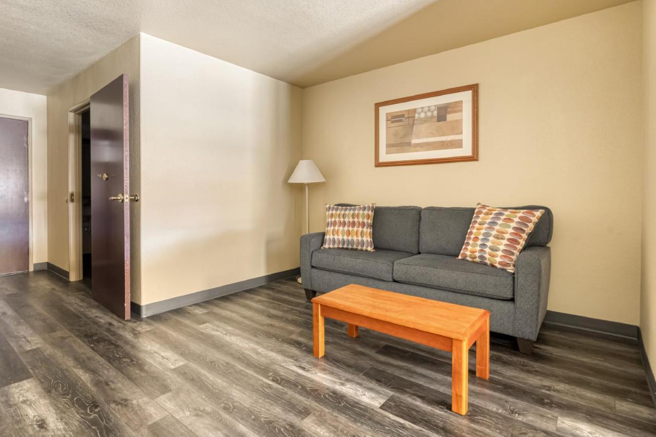 Oyo Townhouse Wichita Falls West Dış mekan fotoğraf